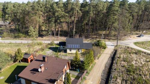 Dom z Energią ze Słońca i Lasem za Oknem- Zielona