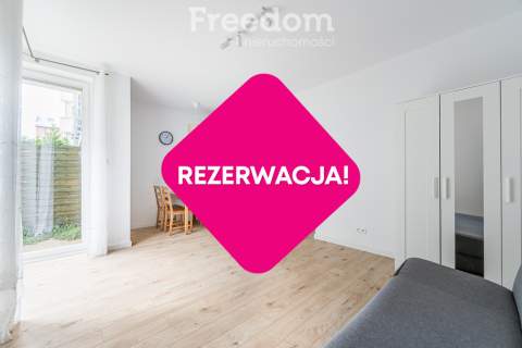Przestronna i jasna kawalerka z ogródkiem