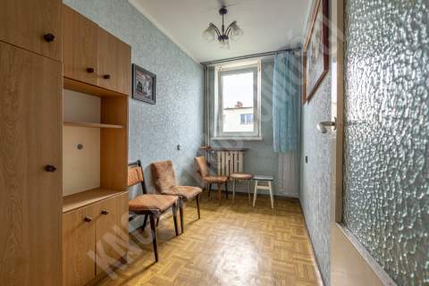 Mieszkanie 46 m2, centrum, do remontu. Polecamy