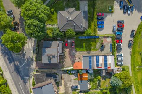 Dom i budynek usługowy - bardzo niskie koszty użytkowania