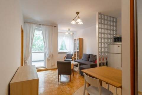 2 pokoje balkon i mp w garażu- Jastrzębowskiego 24
