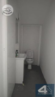 Kamienica z lok. frontowym, duży parking, Tarnów