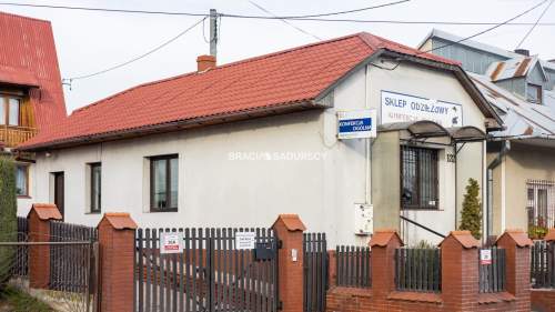 Centrum Iwanowic Włościańskich, Dom lub lokal