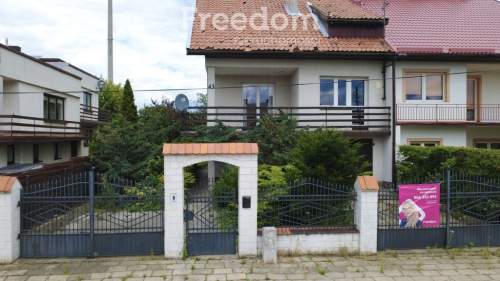 Przestronny dom rodzinny z garażem Koło