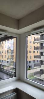 Nowoczesne, zadbane, 2-pok. z przestronną loggią i garażem.