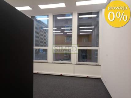 Biurowiec 5 minut spacerem od metra Centrum