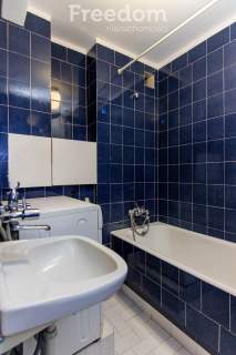 5-pokojowe mieszkanie 75,5 m w centrum, blisko UM