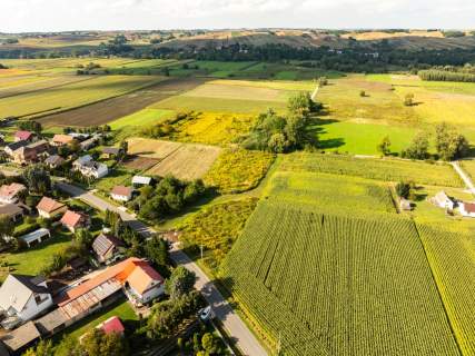 Płaska, prostokątna działka 33 km do Krakowa