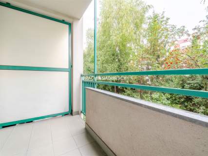 Sprzedam, duża kuchnia, 2-pok z balkonem