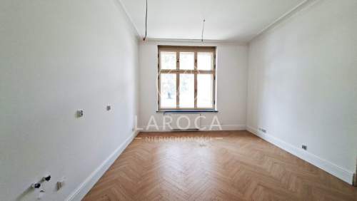  Apartament w najpiękniejszej kamienicy , parter