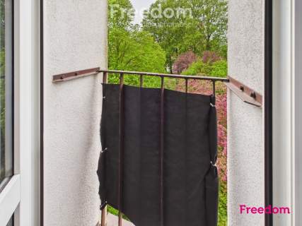 2 pokoje, 52 m , 2 balkony, II piętro