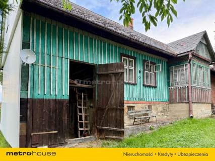 Dom w starym stylu lat 40-tych dla miłośników PRLu