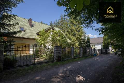 Dom wolnostojący z 2008r blisko Podkowy Leśnej