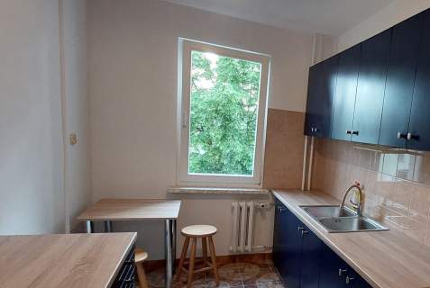 BEZPOŚREDNIO 3 osobne pokoje 63 m2 po remoncie nowe meble Ur
