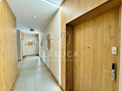 Apartament 2 pokoje, winda, ogród/garaż.