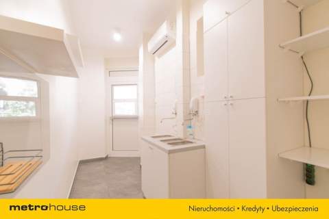 Lokal handlowo-usługowy 21,3 m Centrum 2 wejścia
