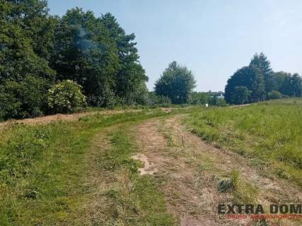 Duża działka budowlana nad jeziorem 