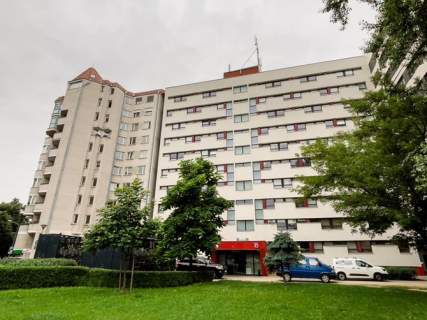 Studio - Pasteura 18, blisko Mostu Szczytnickiego