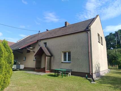 Sprzedam dom z pomieszczeniami gospodarczymi 72m2, 175 m2