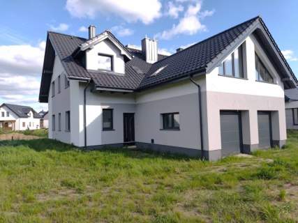 Dom Bliźniak z garażem i ogrodem , 6 pokoi , 166m2