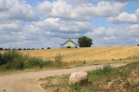 Działka 35 arów, wydane WZ, Racław
