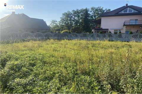 Działka budowlana 650 m2 z dojazdem do A4 w 15 min