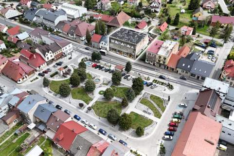 Nieruchomość komercyjna, Rynek 24, Bobowa