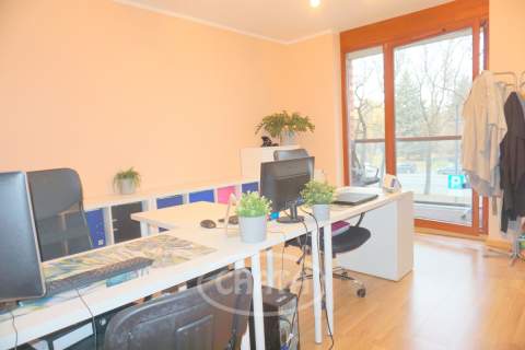 BIURO - USŁUGI W CENTRUM-LOKAL40 MKW.