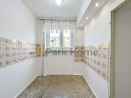 Mieszkanie na niskim piętrze, 3 pok. balkon