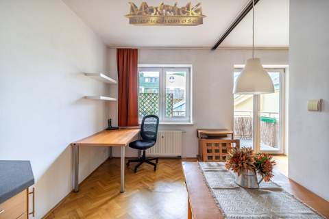 Do wynajęcia super kawalerka na Villardczyków.