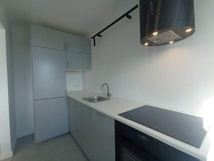 Kawalerka z osobną kuchnia,balkon,33 m , Wodospady