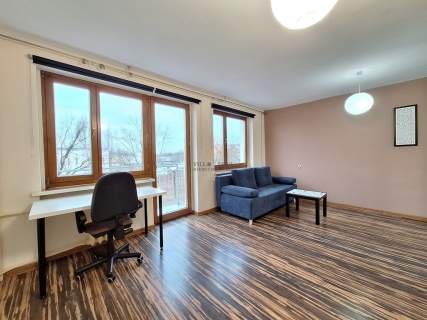 Centrum przy Świebodzkim 2/3 pok /Balkon/Piwnica