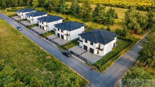 Nowoczesny dom z garażem w Nowych Iganiach 162,6