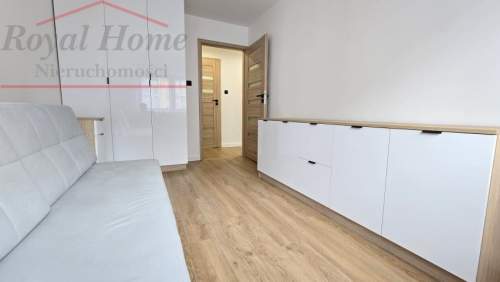 Przestronne, b. ładne, 3 pok. z balkonem w Centrum.