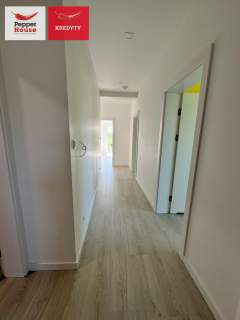 Nowoczesny dom z basenem i spa
