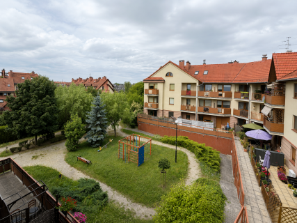 Dwupoziomowe / przestronne 3 pok. antresola / klimatyzacja