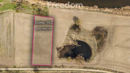 Działka o pow. 4642m2 w Stobcu gmina Stegna
