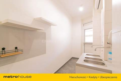 Lokal handlowo-usługowy 21,3 m Centrum 2 wejścia