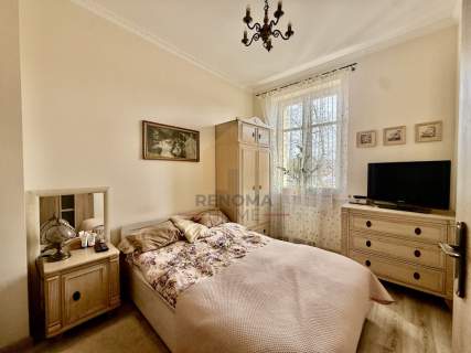 1 piętro/balkon/wykończone