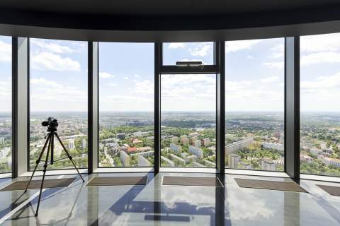 Apartament Sky Tower 43 piętro panorama miasta
