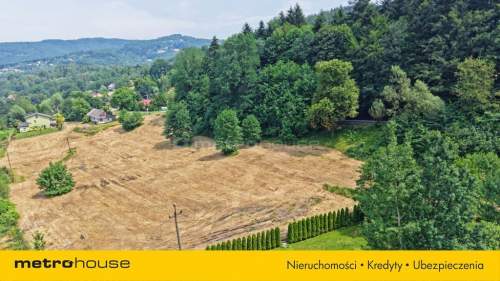 61 arów gruntów pośród gór z domem do remontu