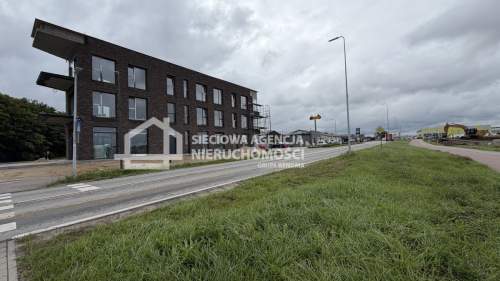 Lokal przy głównej ulicy w Kosakowie