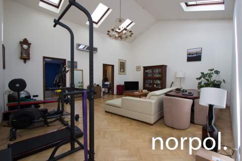 Przestronny apartament z wysokim sufitem, Stare Miasto, Kraków