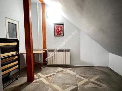 Wolnostojący dom na działce 1140 m2 Brwinów
