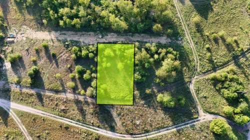 SPRZEDAŻ -- działka 880m2 z mediami -- Leszno - ul. Chabrowa