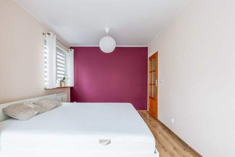 balkon duża piwnica w cenie 3 pokoje