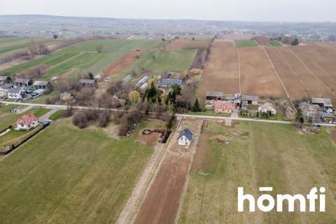 DOM Z WIDOKIEM NA ŚWIĘTY KRZYŻ DZIAŁKA 8200 m