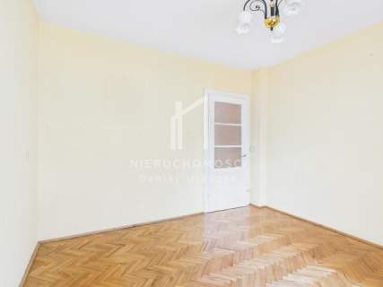 DOM 110M2- KROSNO-UL WIEJSKA- DZIAŁKA 8.20 AR