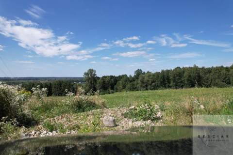 Działka pod zabudowę jednorodzinną - na sprzedaż