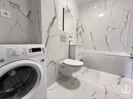 Mieszkanie 40 mkw balkon Metro 20m